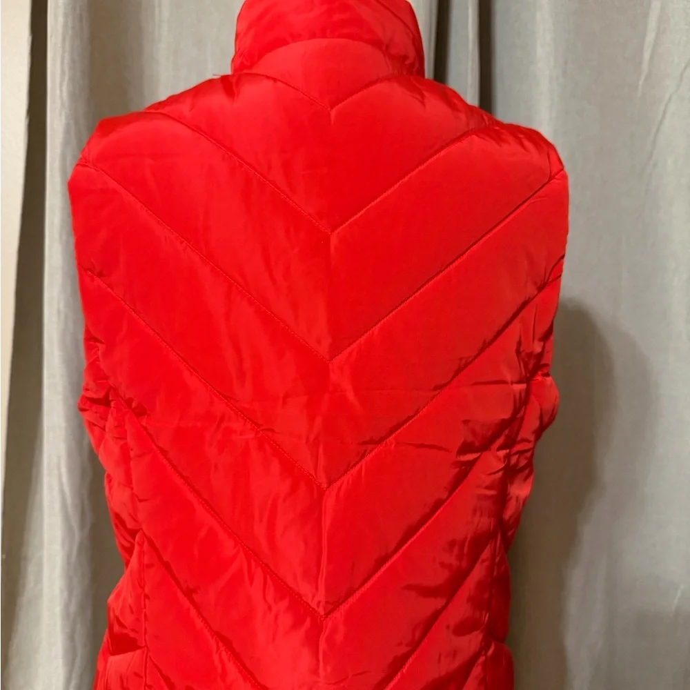 Michael Kora Red Quilted Vest - Picture 4 of 6
